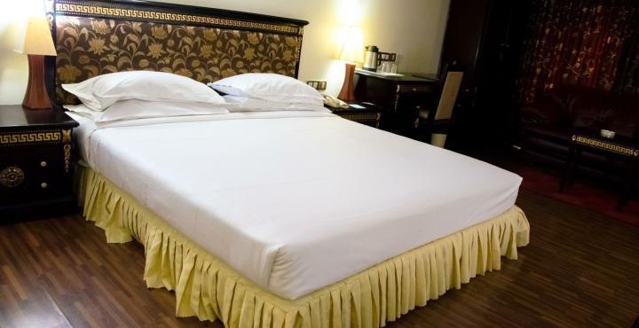 The Shelton Grand Hotel Bangalore Luaran gambar