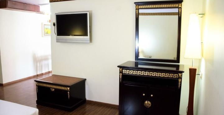 The Shelton Grand Hotel Bangalore Luaran gambar