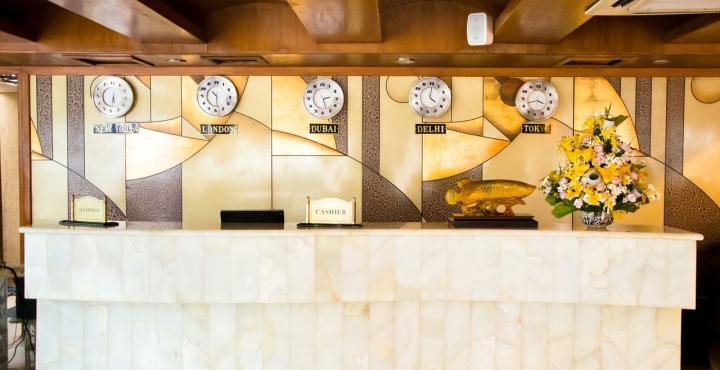 The Shelton Grand Hotel Bangalore Luaran gambar