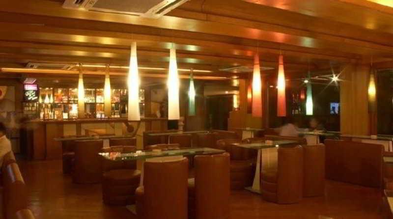 The Shelton Grand Hotel Bangalore Luaran gambar