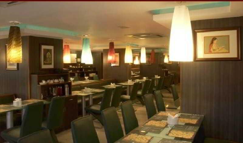 The Shelton Grand Hotel Bangalore Luaran gambar