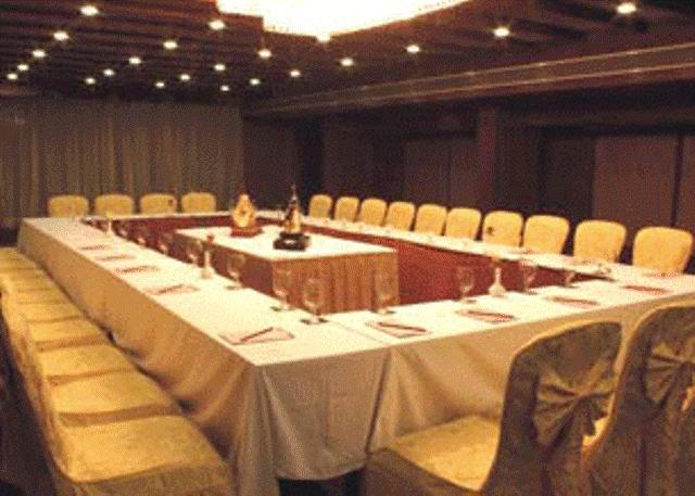 The Shelton Grand Hotel Bangalore Luaran gambar